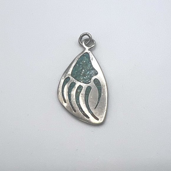 Turquoise Bear Paw Necklace Pendant - Picture 1 of 2